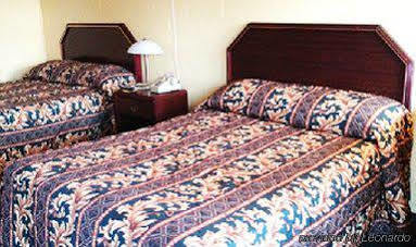 Hugo Holiday Motel מראה חיצוני תמונה
